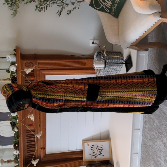 Vintage Coat With Hood (not eligible for bundle discount) - Picture 4 of 13